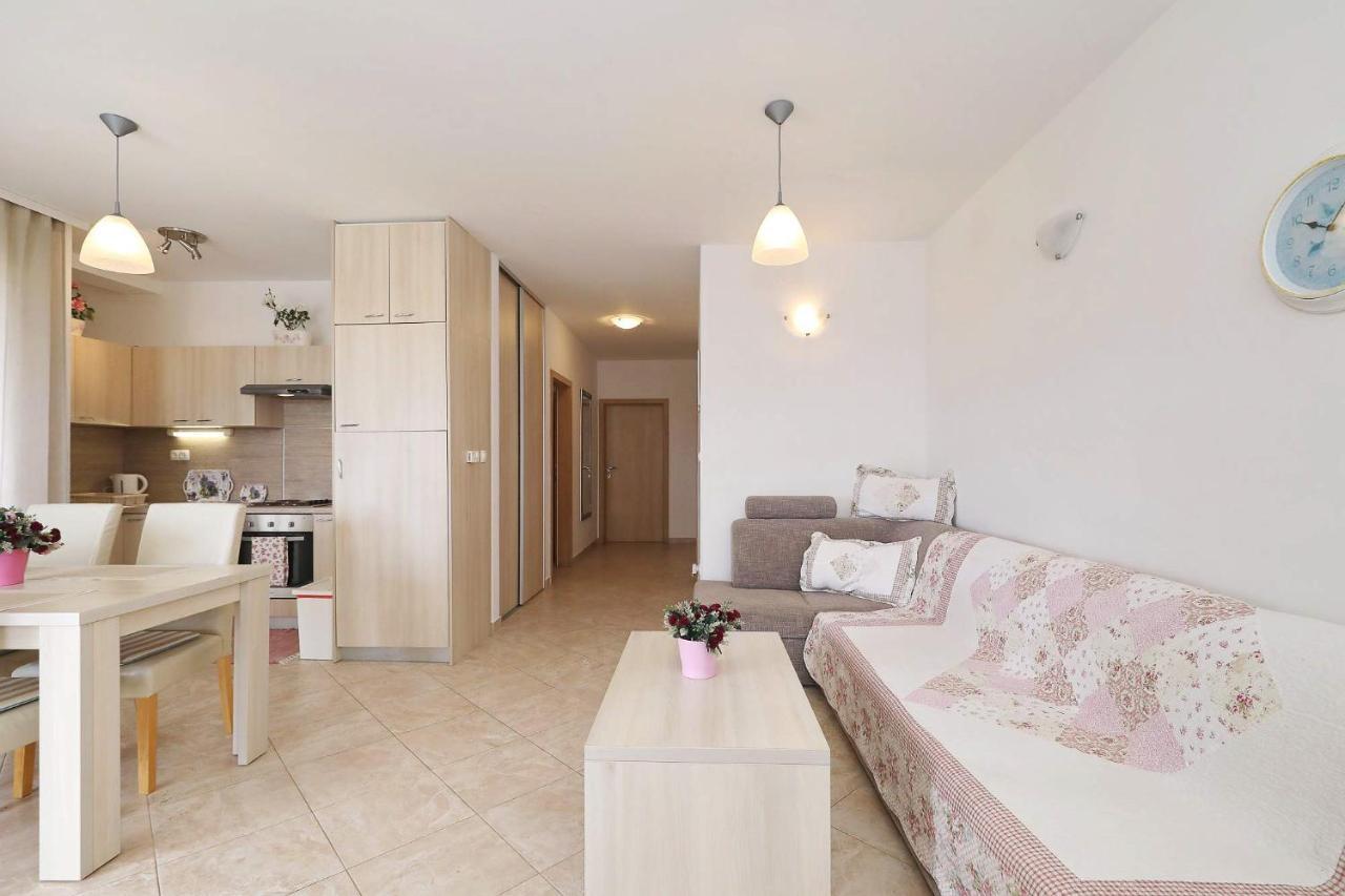 Apartments Punta Привлака Екстер'єр фото